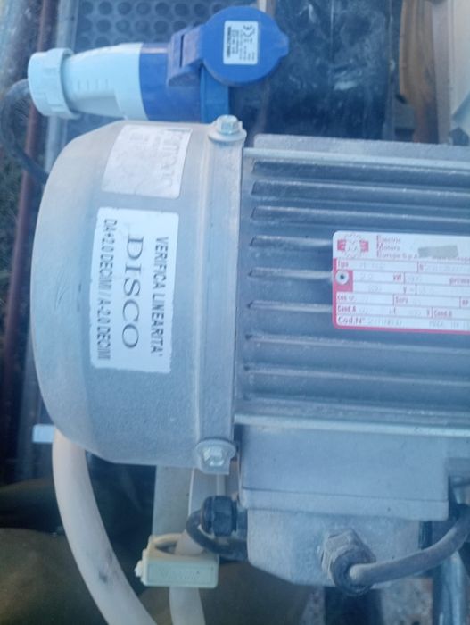 Mașina de tăiat pe apa raimondi zoe150