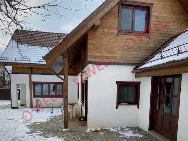 Oferim spre vânzare o casă familială , nou construită cu în Bârzava