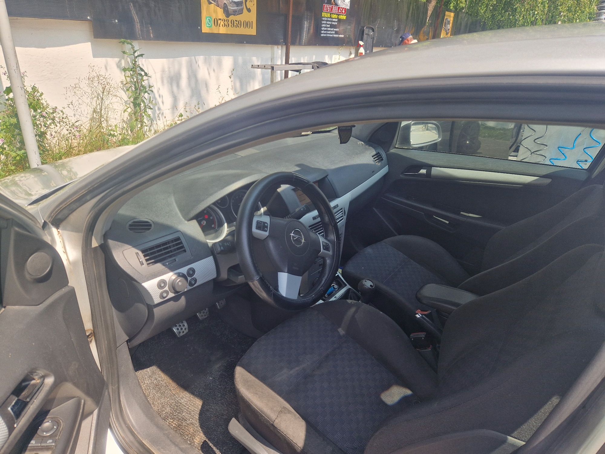Vând Opel astra H 1.7
