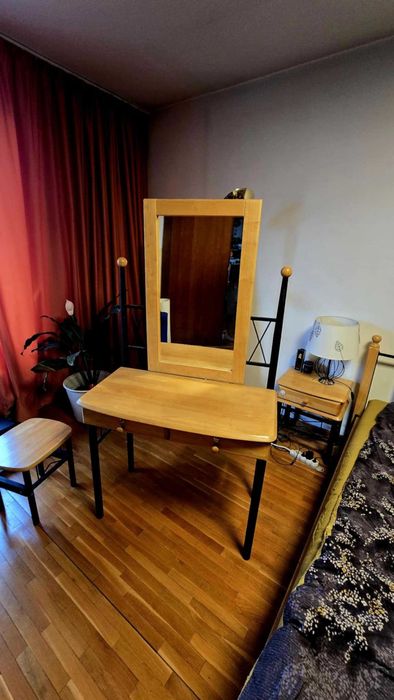 Спалня комплект с тоалетка, стол и нощни шкафчета