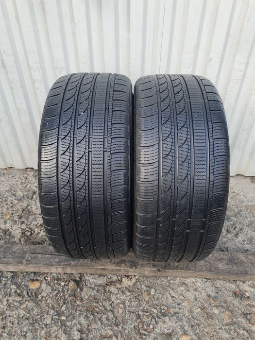 2 Anvelope de  iarna *235/40R18*Imperial*LICHIDARE STOC*75 Lei Buc*