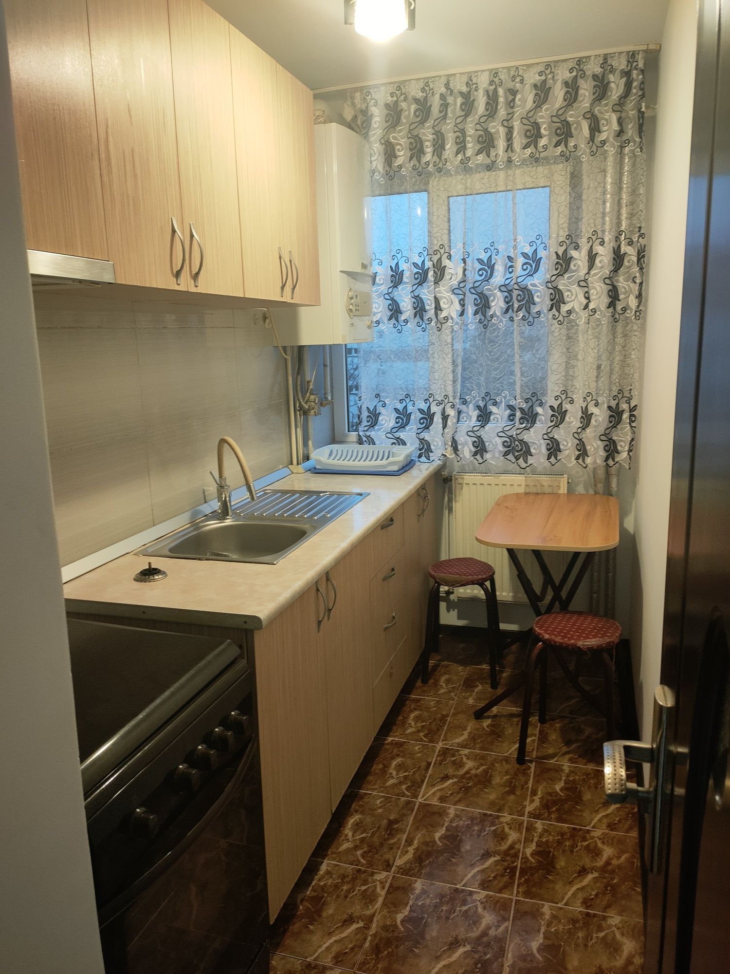 Închiriez apartament 2 camere