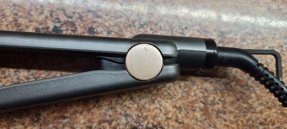 Преса за коса Кристина Агилера.