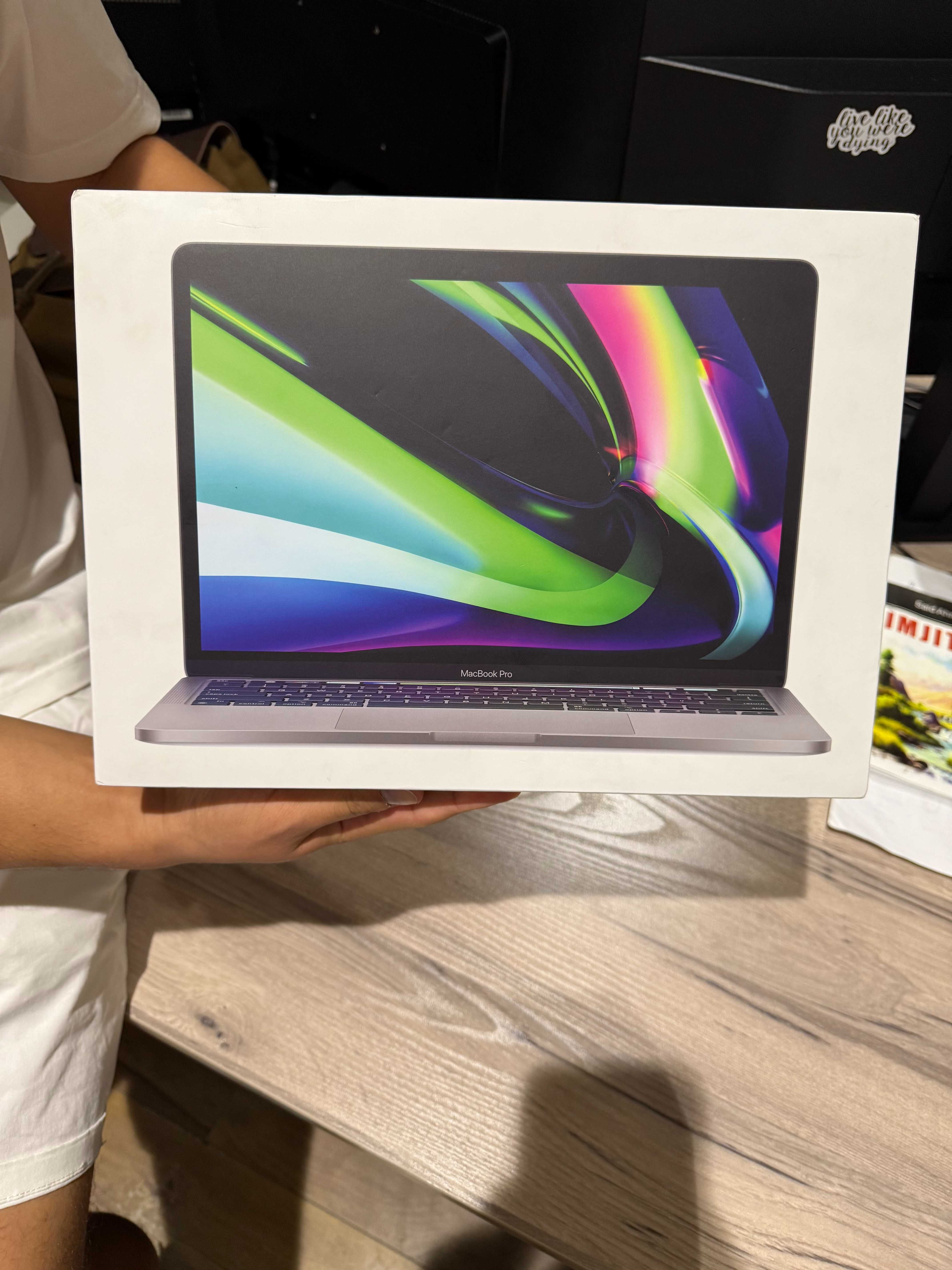 Macbook M1 Pro, 512Gb ssd, 8 Gb ozu, Yomkost 91%