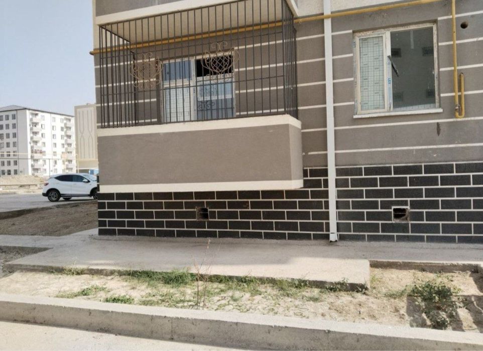 3 хонали уй сотилади 1 каватдан лифтлик домдан