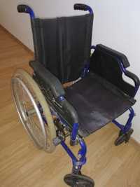 Scaun / cărucior cu rotile pt persoane invalide, dizabilități.