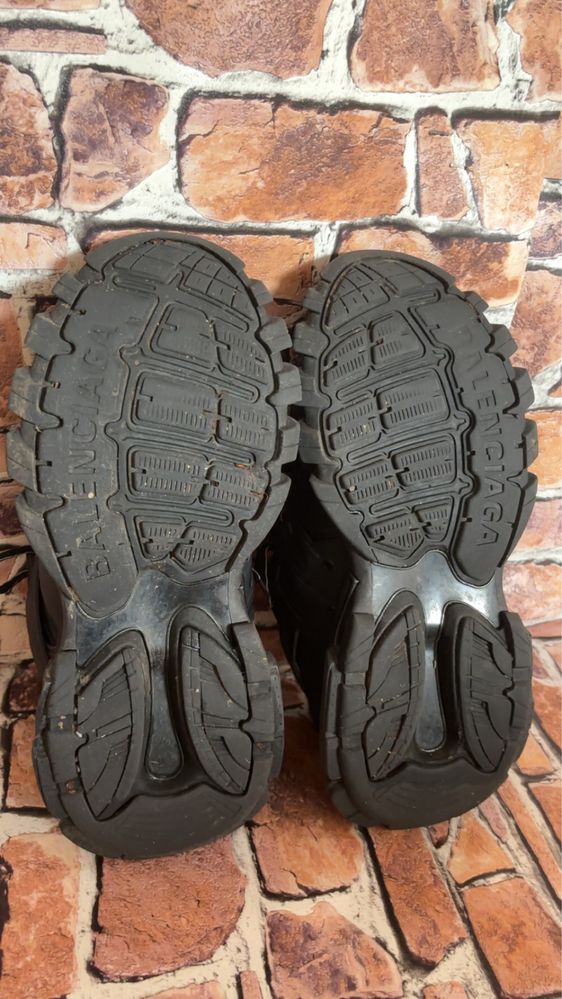 Balenciaga track | black 45