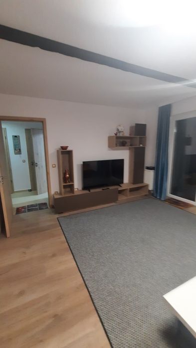 Brașov , Kasper Coresi Mall ,3 camere ,doua bai ,parcare