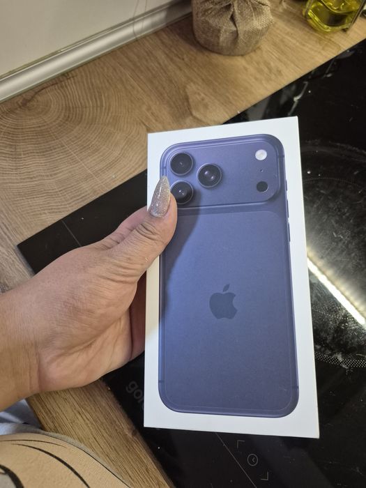 Apple iPhone 17 Pro Max 512GB Deep Blue 

ЧИСТО НОВ! Неразпечатан!
Евр