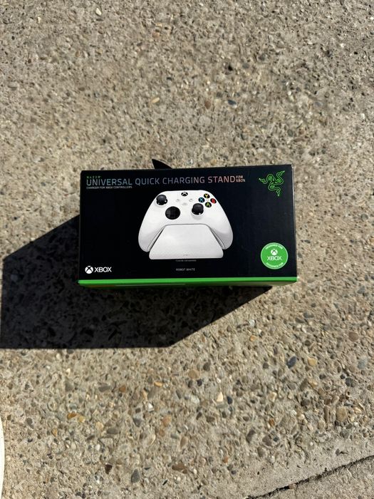 Încărcător xbox universal