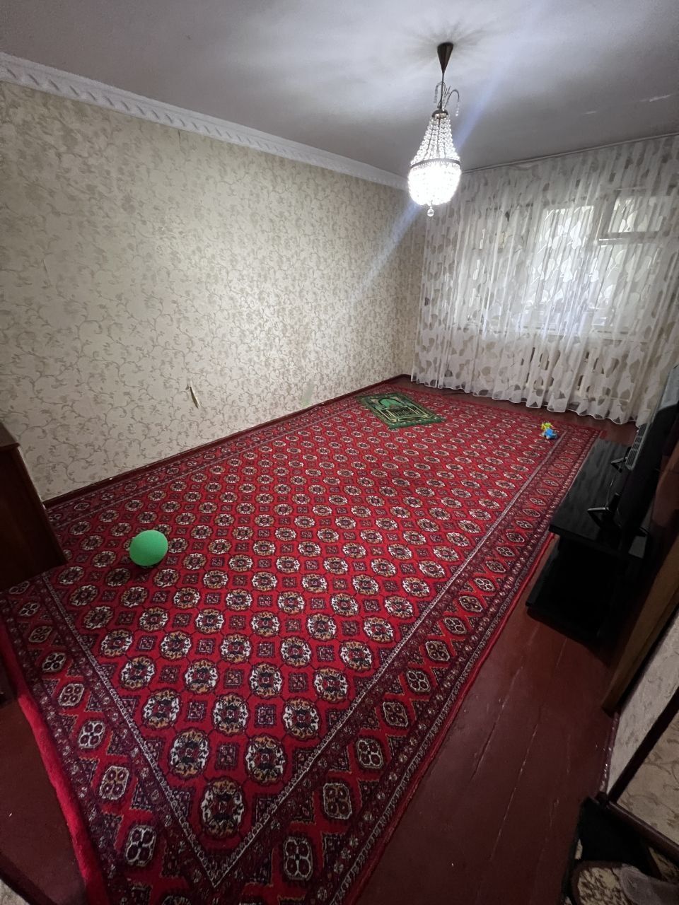 Продажа Срочно Чиланзар 8 кирпич балкон 2х6