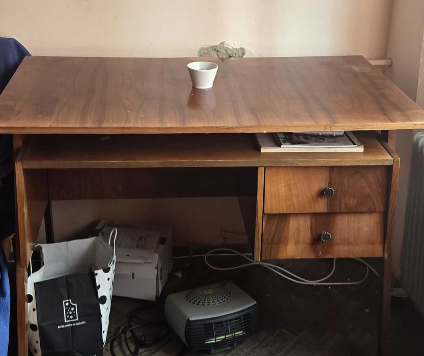 Donez mobila. Dormitor + sufragerie