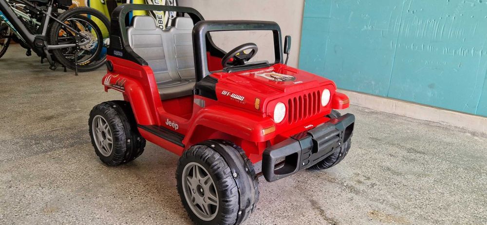 Детска Акумулаторна Кола PEG PEREGO - JEEP
