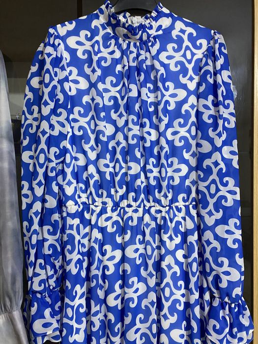 Б/У платья, использованы 1 раз , каждая по 26.000 покупала