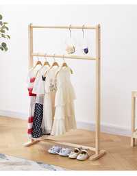 Деревянная стойка для одежды