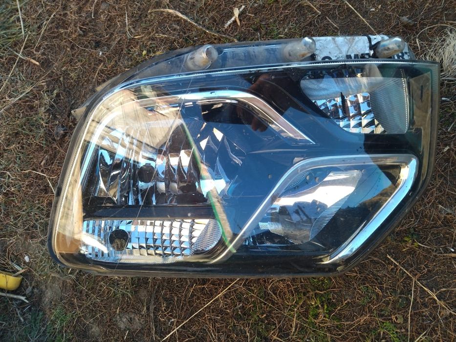 Продам фара Рено дастер