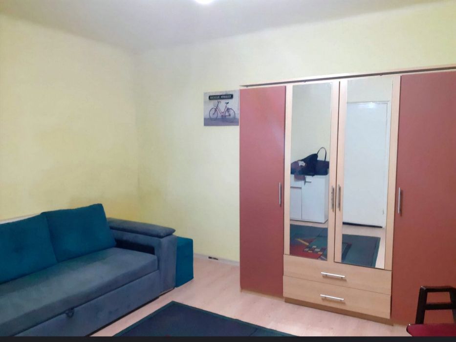 Garsonieră în centru + teren de vânzare