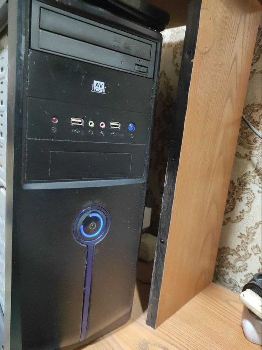 Системный блок без монитора.