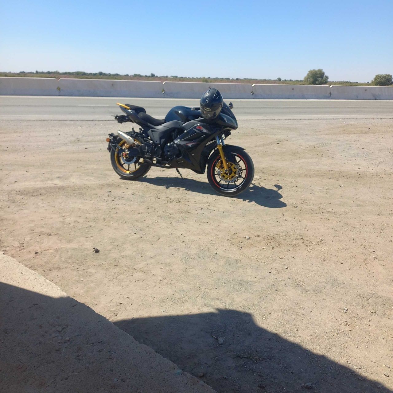 Motosikil satiladi