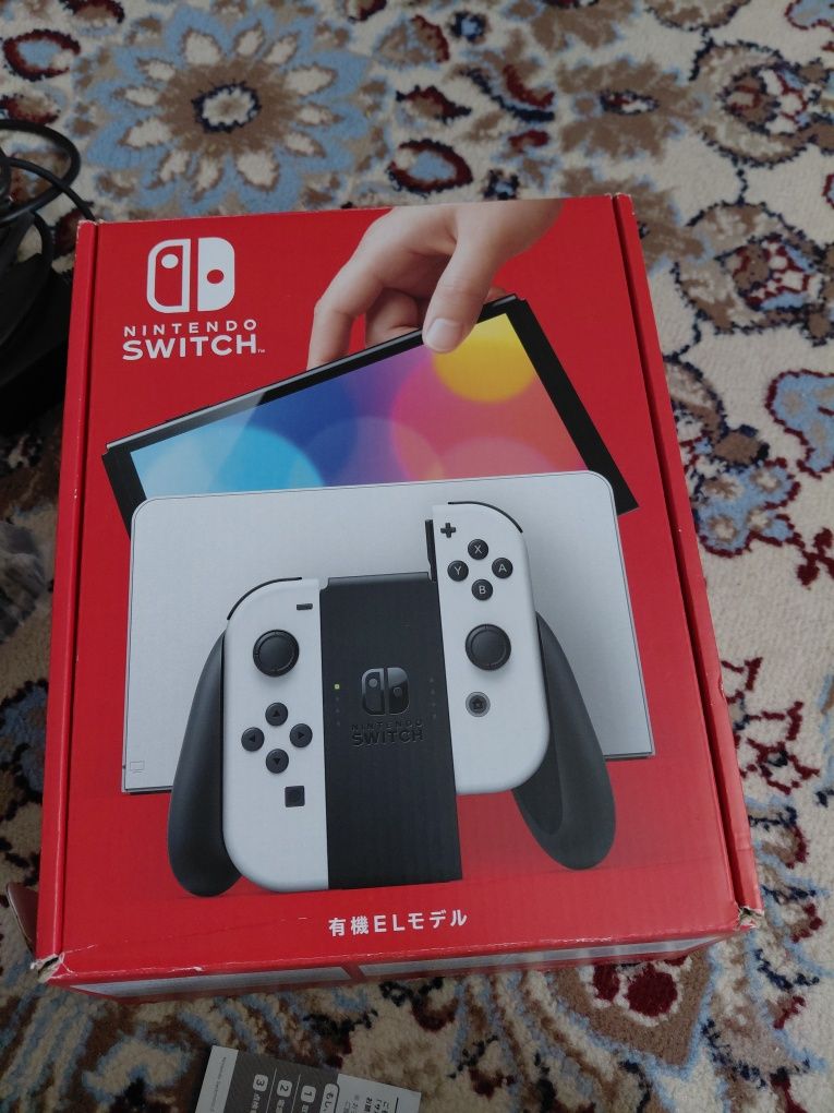 Nintendo switch черно-белый