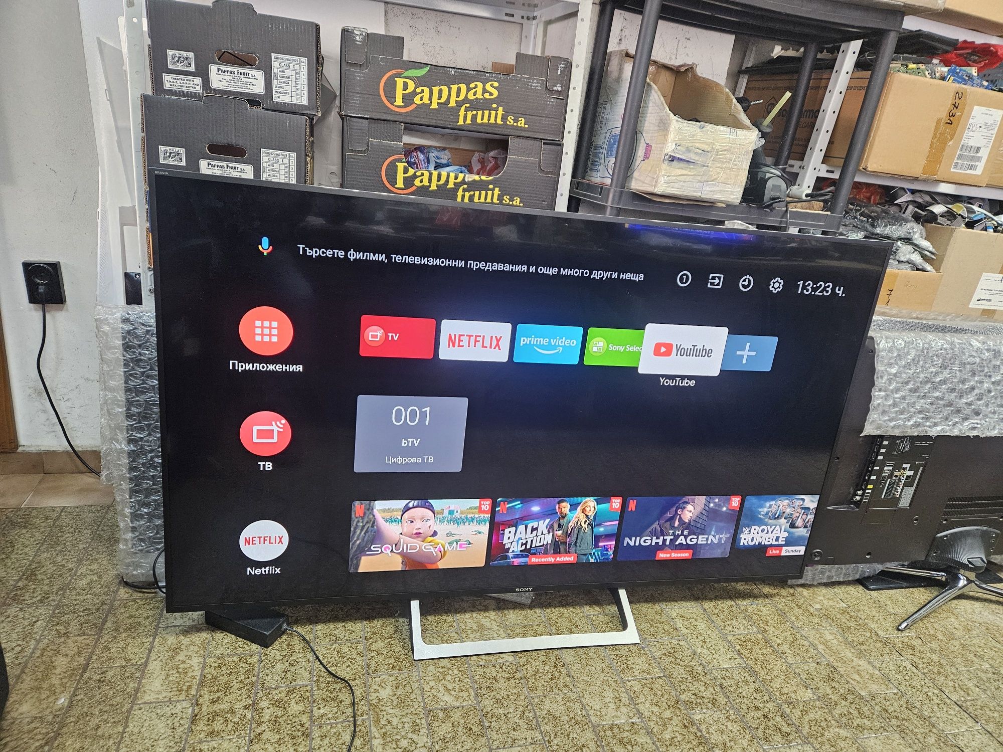 Продавам SONY KD-65XE8599