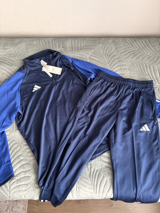 Продаю тренировочную костюм Adidas, оригинальный размер М