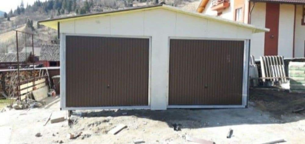 Garaj modular din panouri sandwich 3 x 4.5m