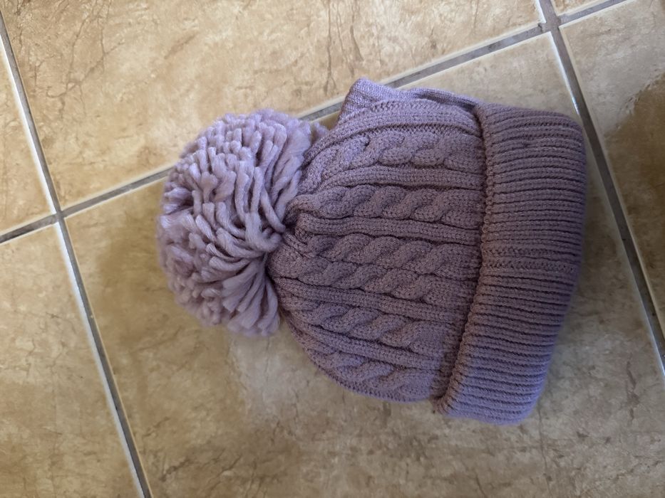 Caciua cu manusi bebe 6-12 luni noua cu ericheta