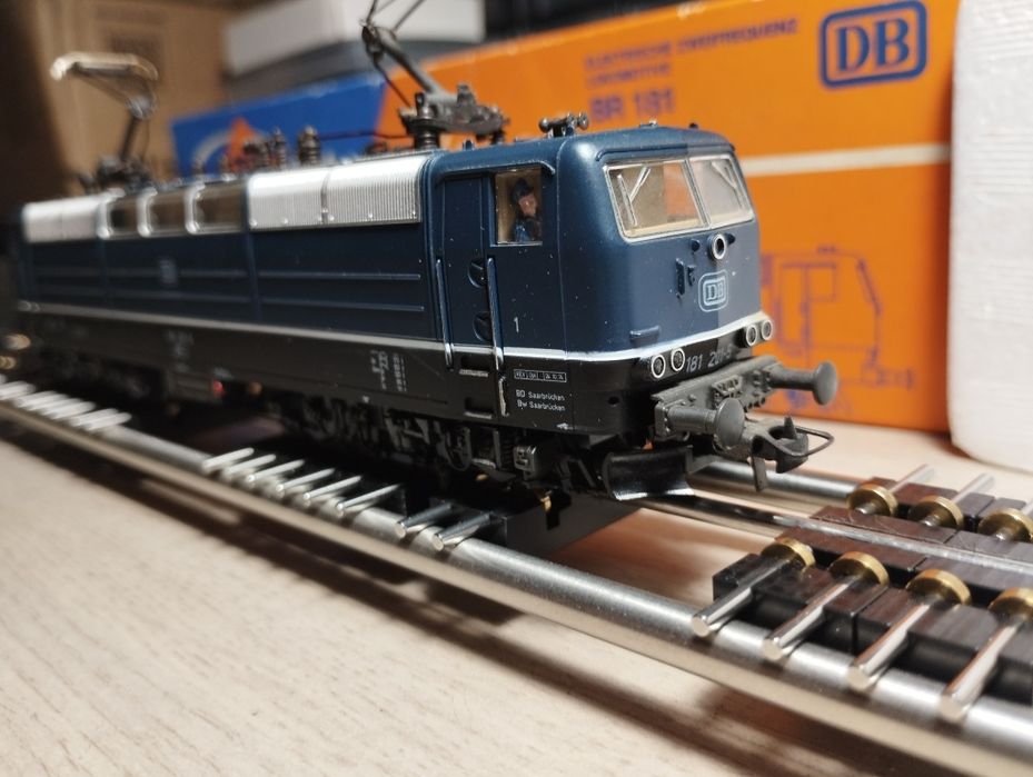 Електрически локомотив Roco BR-181 HO 1/87