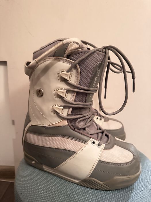 Сноуборд  обувки