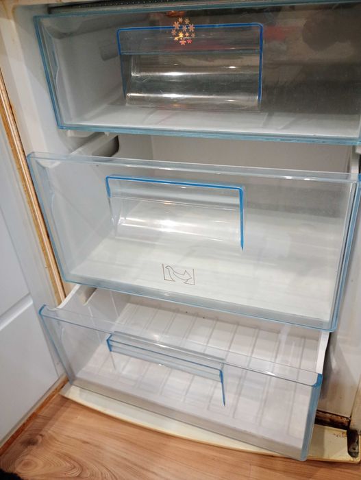 Хладилник Електролукс на части