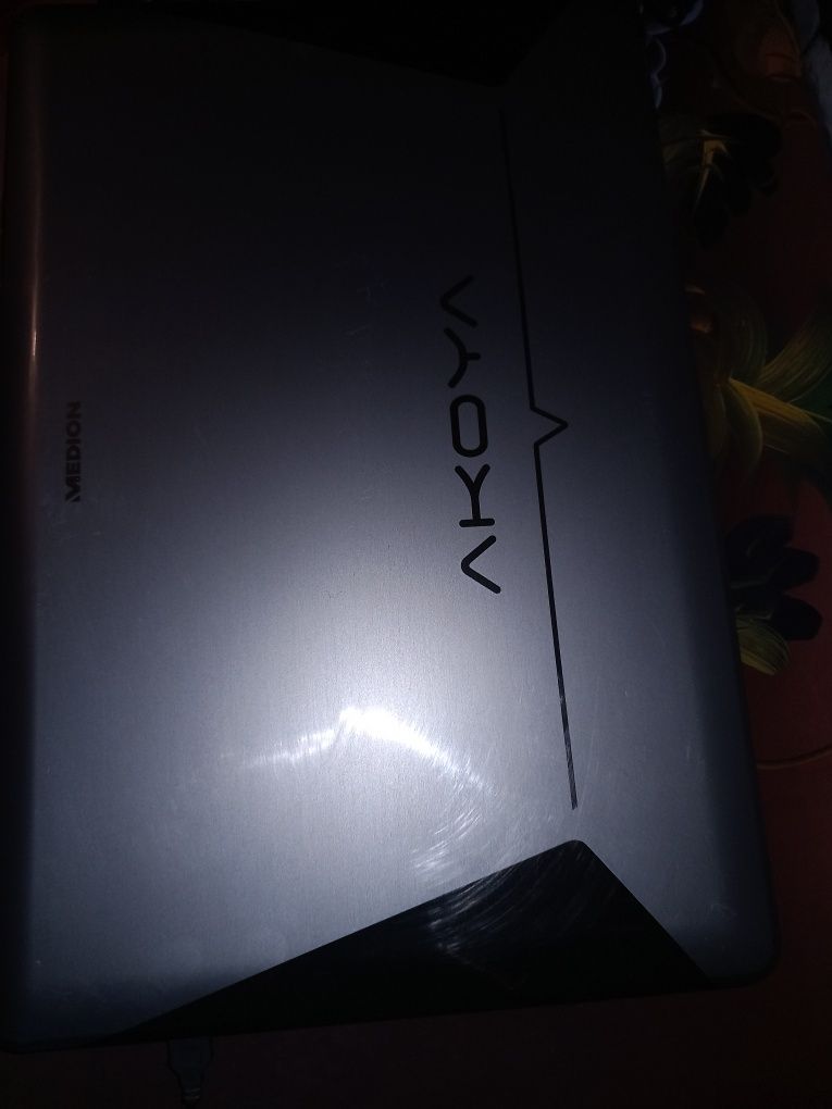 Laptop Medion model E 7212