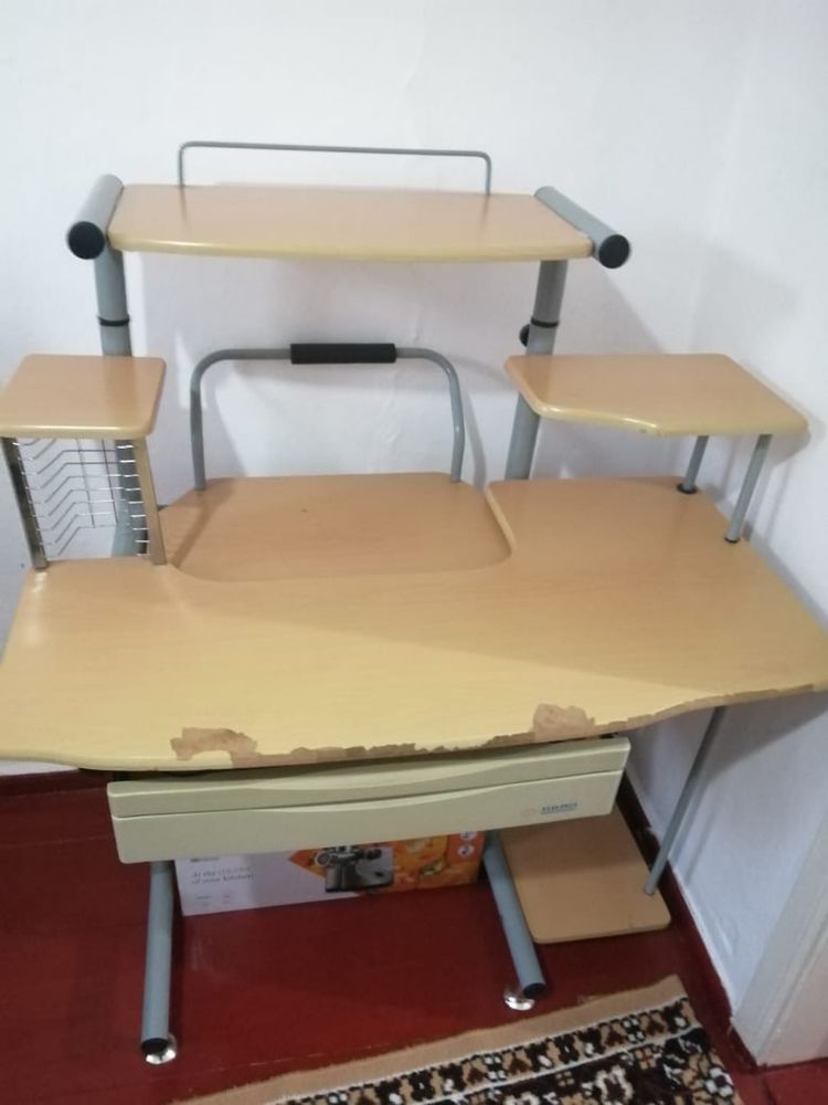 Продам комьютерный стол