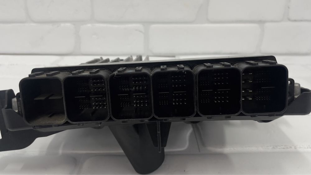 Компютър модул двигател AUDI Q5 / SQ5 06M907309D