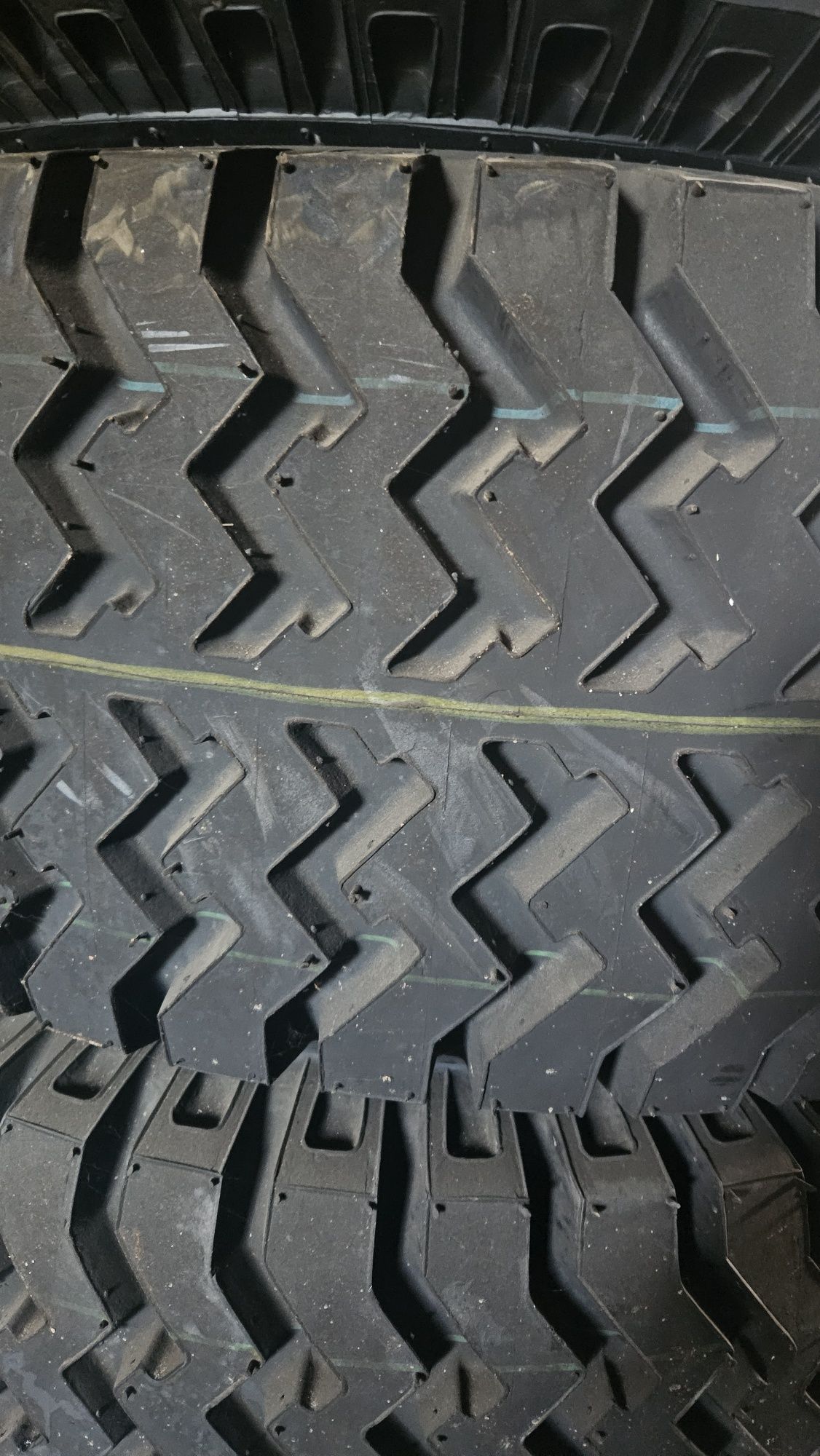 16.5/70R18 Външни и вътрешни