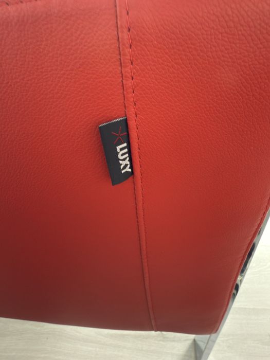 Комплект диван и три фотьойла с тапицерия червен с естествена кожа;