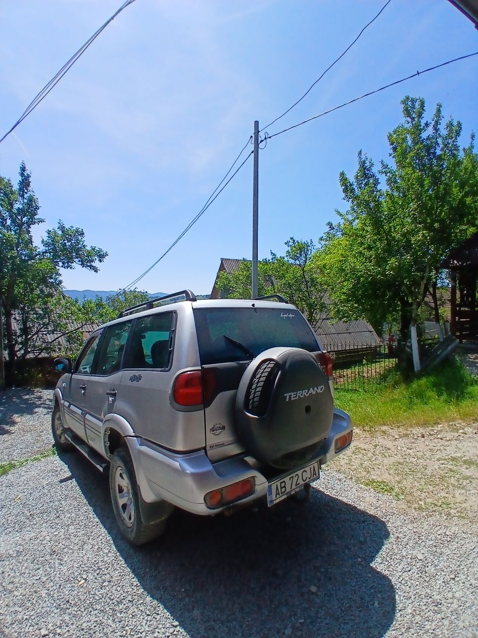 Vând nissan terano 2