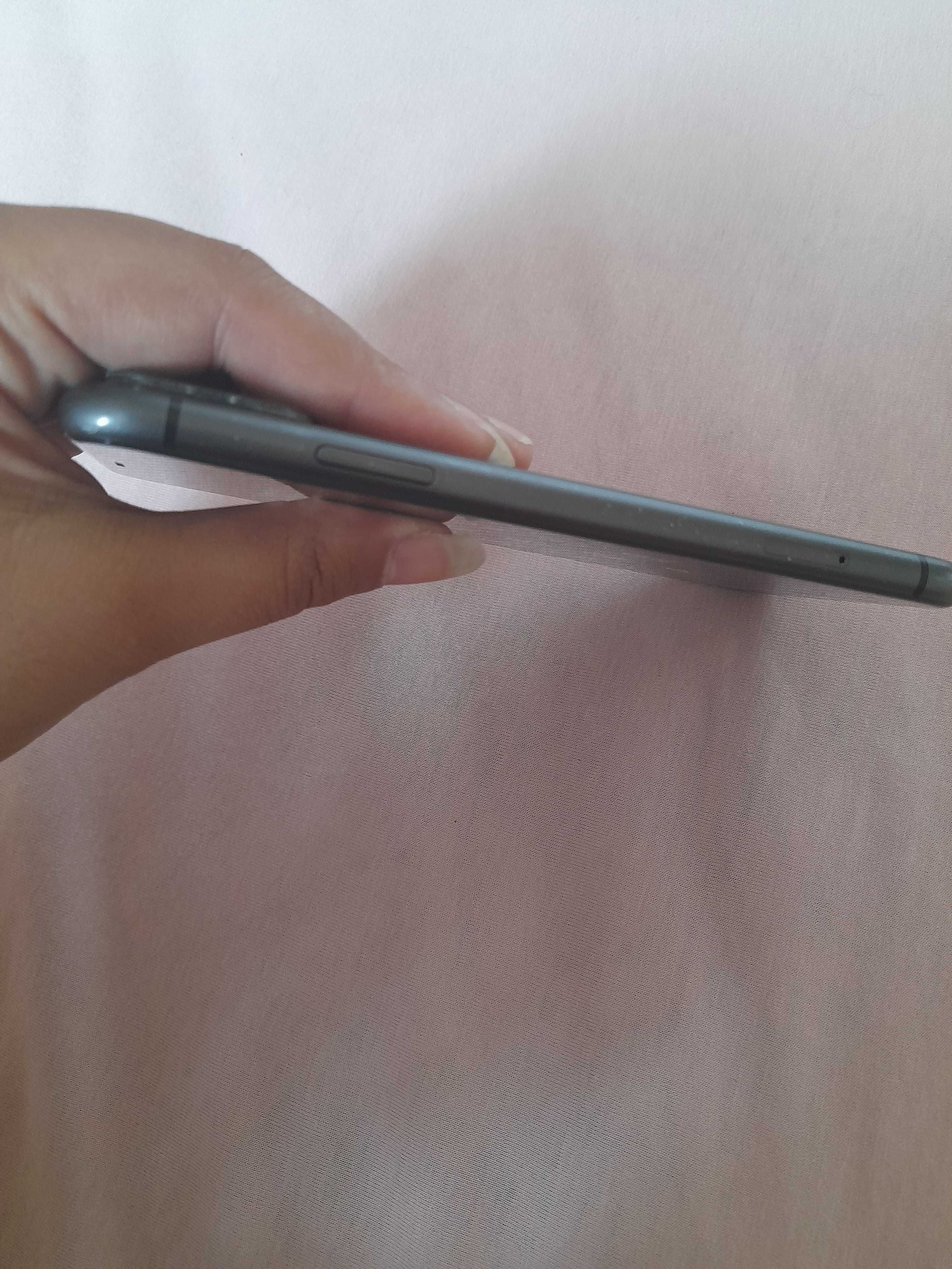 Iphone 11 128GB 84% батерия