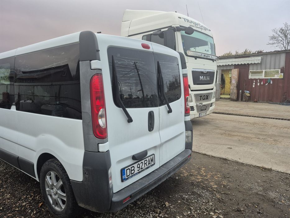 Vand 8+1  opel vivaro