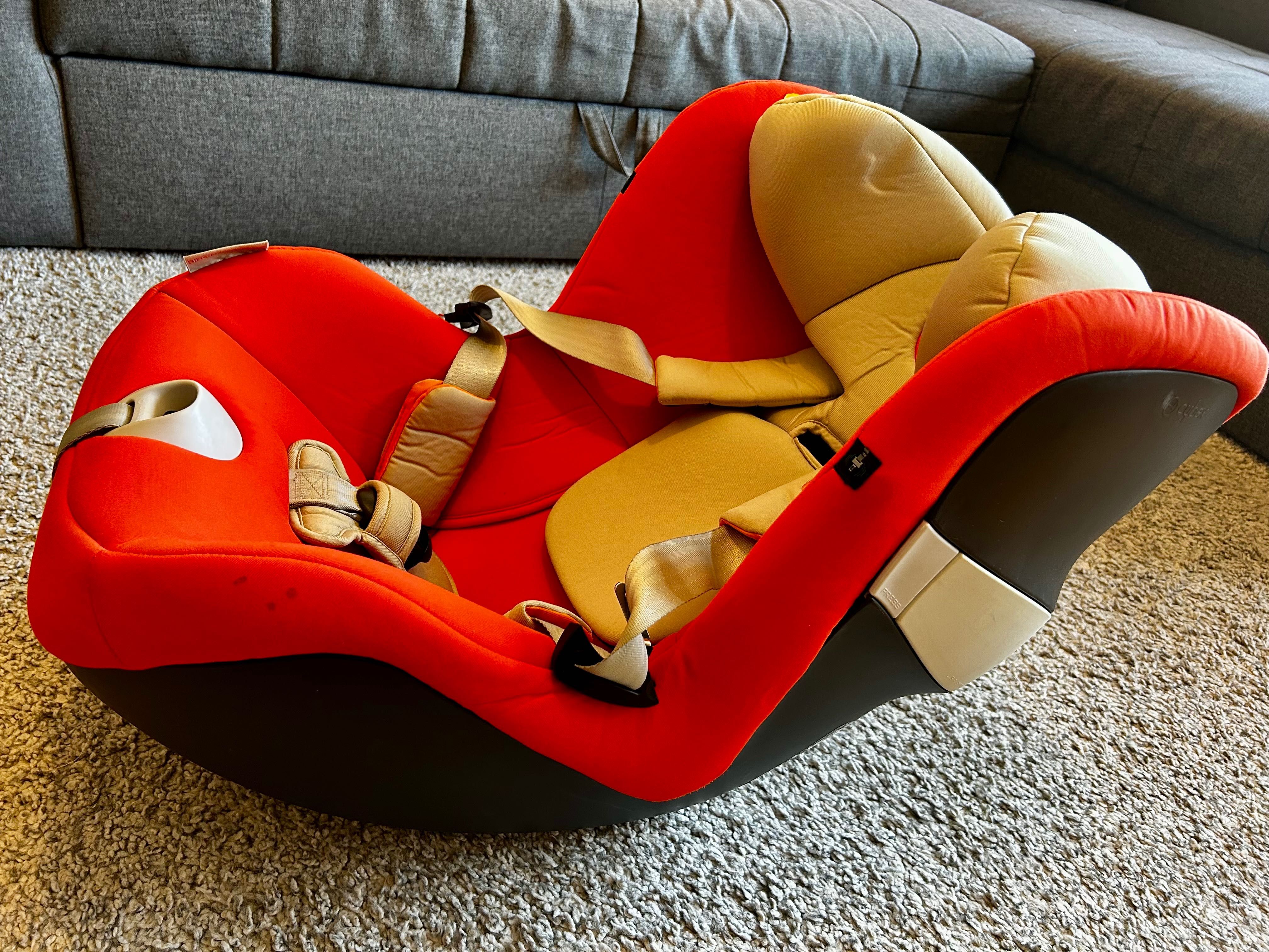 Детско столче за кола Cybex Sirona M i-Size Gold с Isofix база