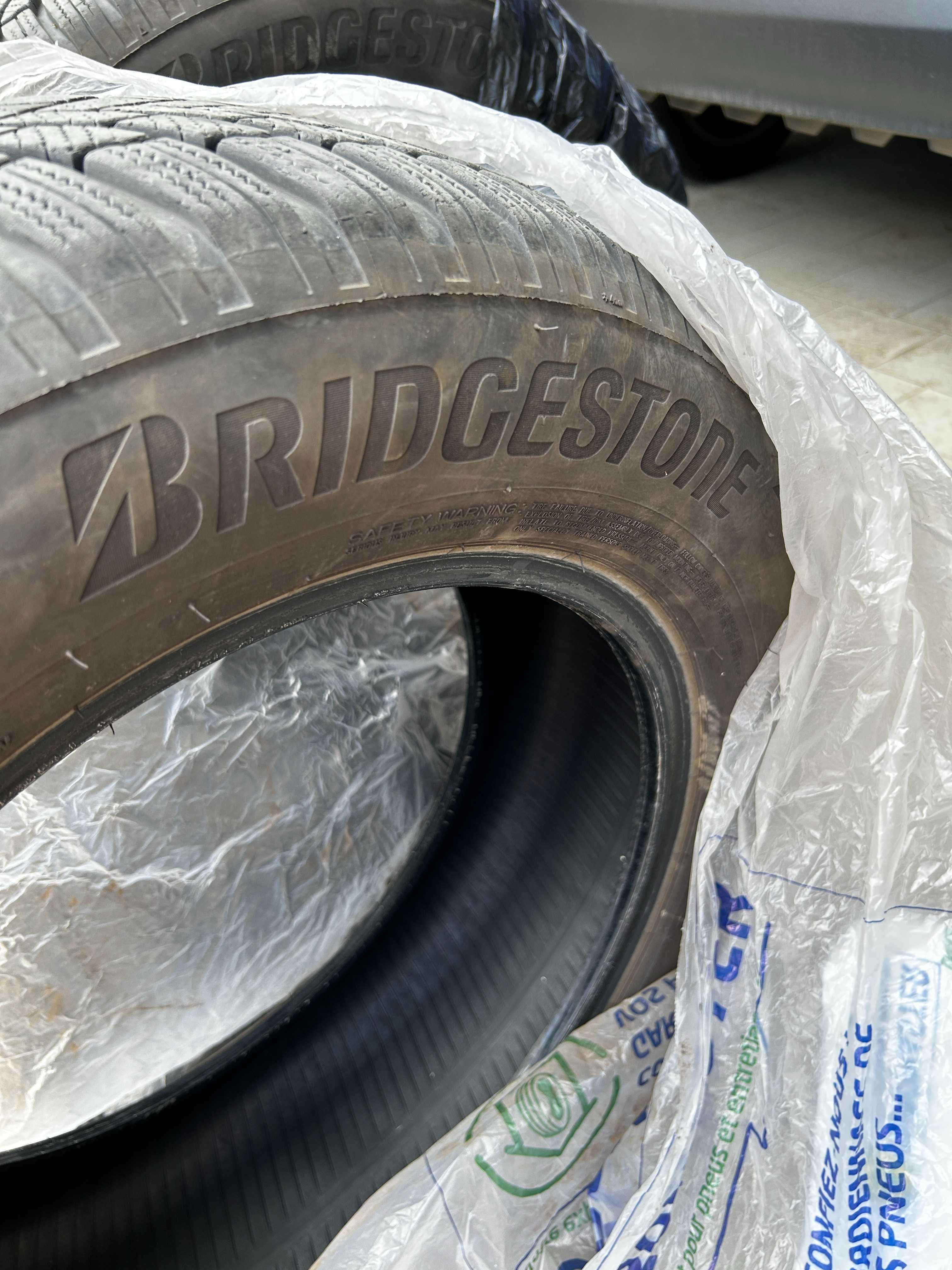 Зимни гуми 4 броя BRIDGESTONE Blizzak LM005 215 65 R17 дот 2020