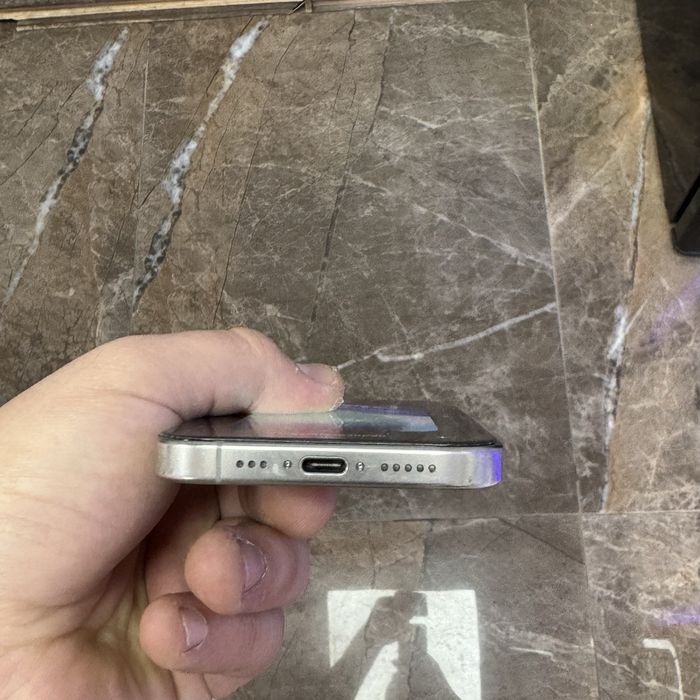 IPhone 16 Pro 512GB 90% battery health