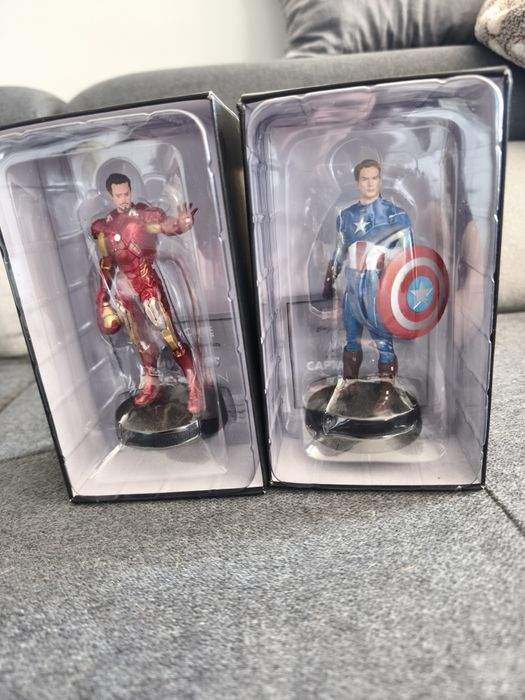 Marvel Movie collection две фигури за 20 лв.