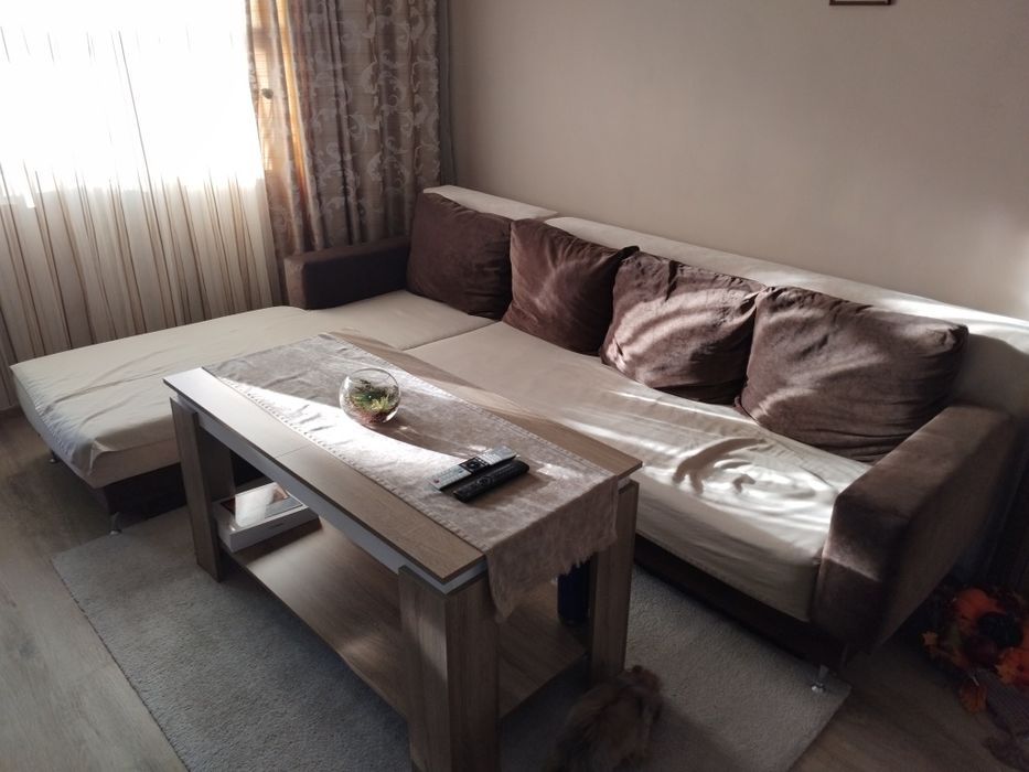 Ъглов диван за хол