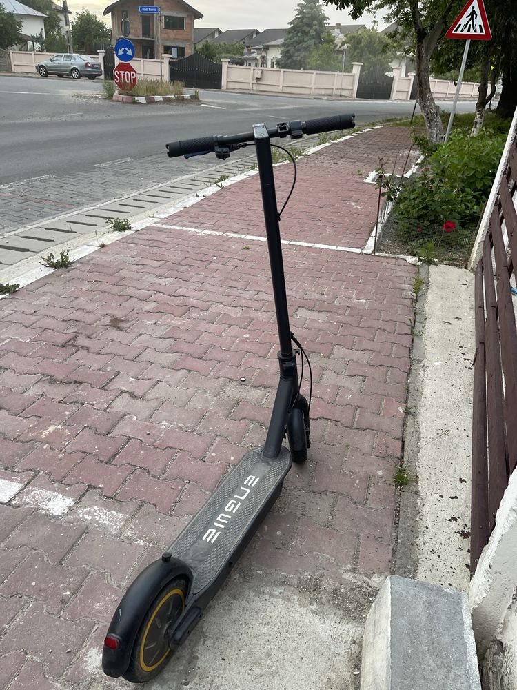 Vand sau schimb trotineta electrica