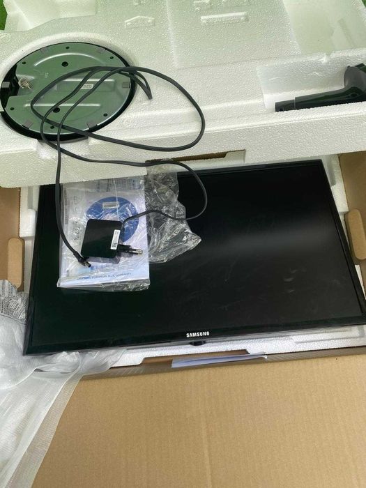 Monitor Gaming LED PLS SAMSUNG S24F350FHU, 23.5", Full HD, 60Hz, negru