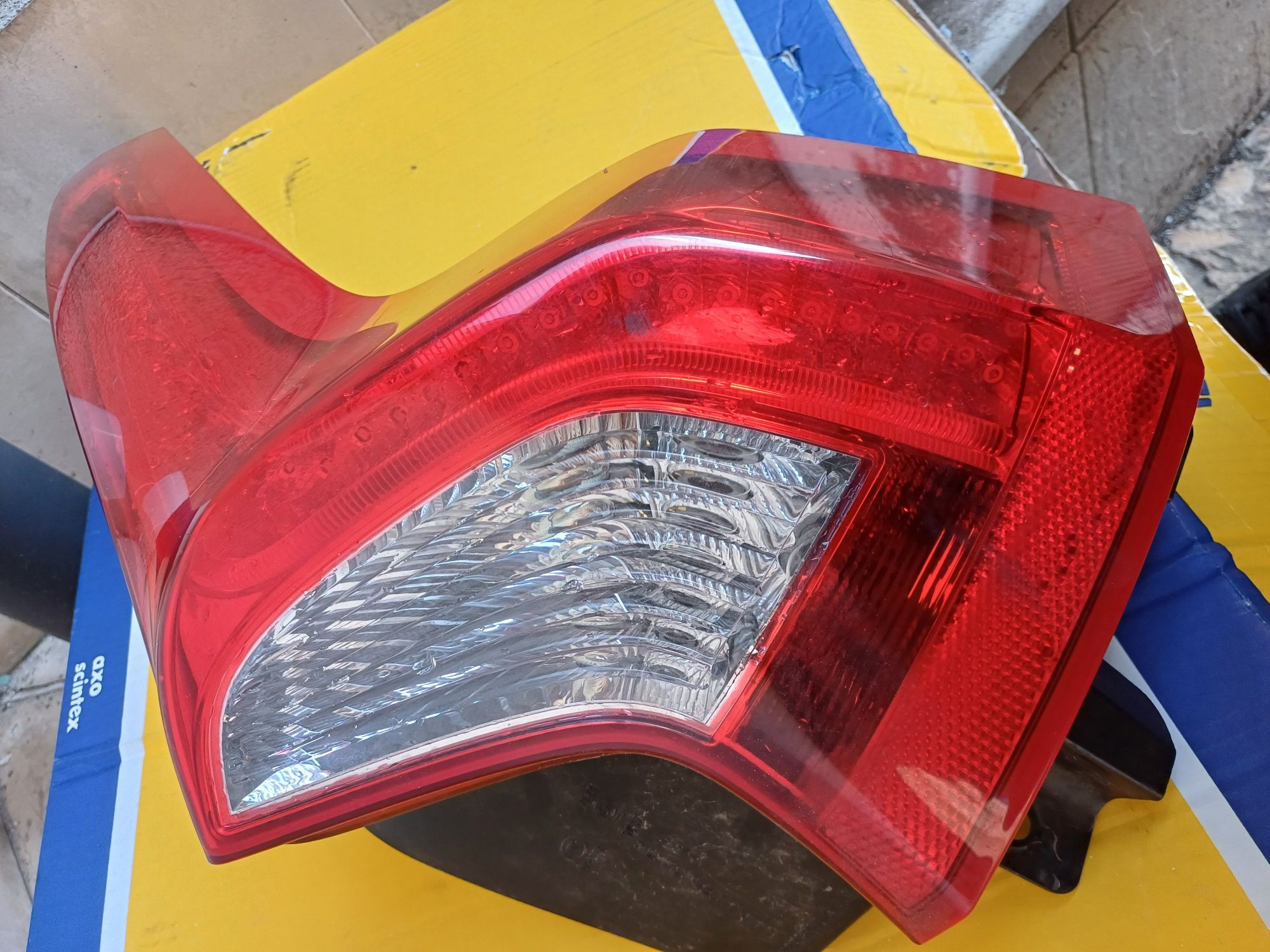 Десен стоп volvo v60