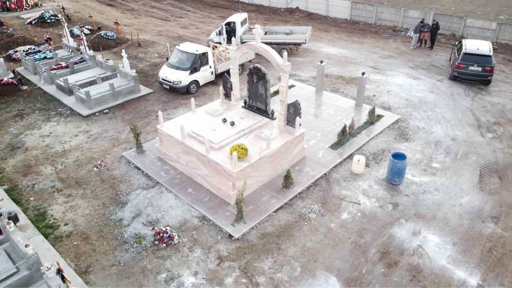 #Mormant#sculpturi#marmura#granit#cavou#bordura
