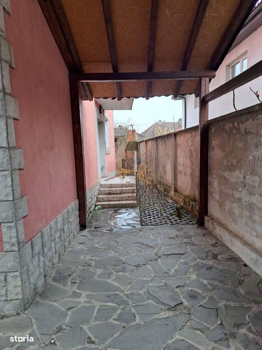 Casă P+E+M, Cantemir zona Parcului Salca construită în anul 2000