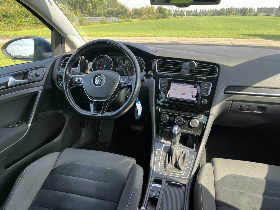 VW GOLF 7 Highline Automată Benzină RATE DIRECT cu Buletinul 640 RON